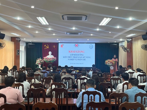 Khai giảng Lớp bồi dưỡng kiến thức pháp luật, kỹ năng nghiệp vụ pháp chế (cho cán bộ Tập đoàn công nghiệp Than – Khoáng sản Việt Nam)